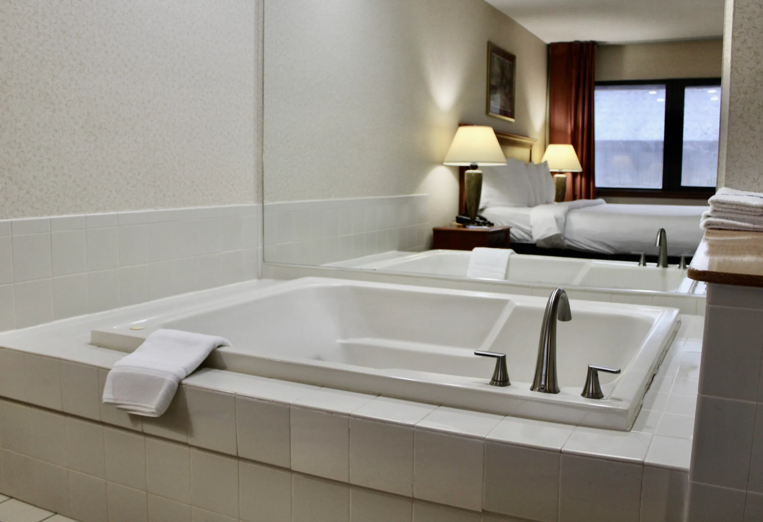 Jacuzzi Suite